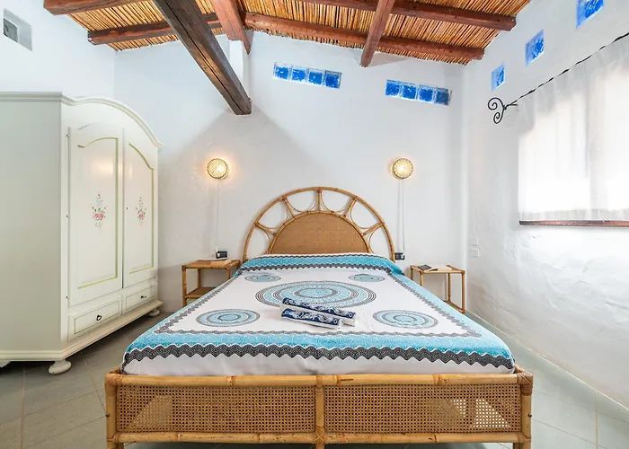 Villa Elegante Wi-fi Gratis Con Terrazza Sul Mare Quasi A Toccare L'acqua Campu Longu